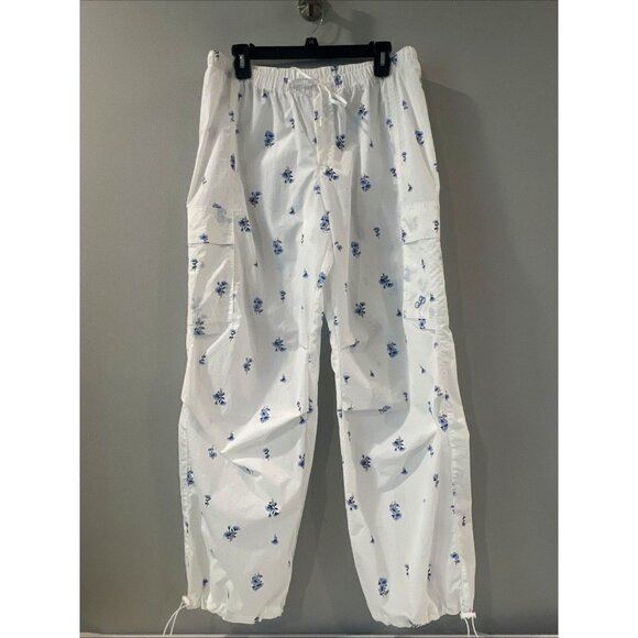 Victoria's Secret Pants - NWT Pink by Victoria Secret Parachute Pants Medium M White w/ Blue Flowers Baggy